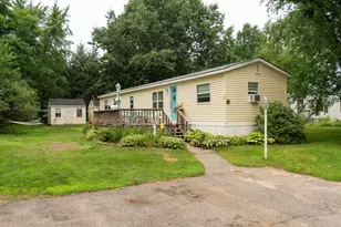 44 Donna Dr, Exeter, NH 03833 - Photo 1