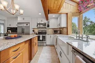 17 Windsor Blvd, Londonderry, NH 03053 - Photo 8