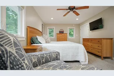 1100 Chestnut Street, Manchester, NH 03104 - Photo 24