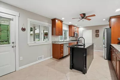 1100 Chestnut Street, Manchester, NH 03104 - Photo 6