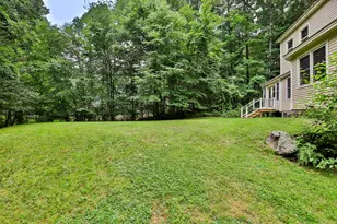41 Wellesley Dr, Bedford, NH 03110 - Photo 4