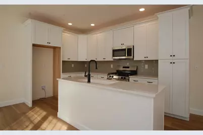 3A Dearborn Circle, Goffstown, NH 03045 - Photo 2