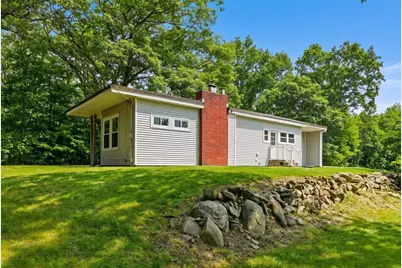 17 Hampstead Road, Salem, NH 03079 - Photo 2