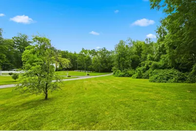 17 Hampstead Road, Salem, NH 03079 - Photo 4