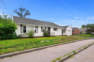 14 Burke St, Nashua, NH 03060 - Photo 2