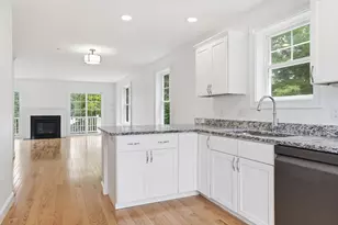 18 Dumaine Ave, Nashua, NH 03063 - Photo 16