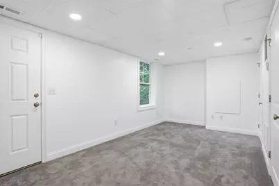 18 Dumaine Avenue #E, Nashua, NH 03063 - Photo 30