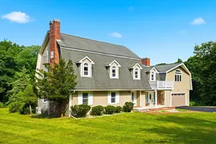 4 Hilltop Dr, Hudson, NH 03051 - Photo 2