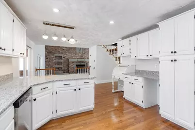 4 Hilltop Drive, Hudson, NH 03051 - Photo 14