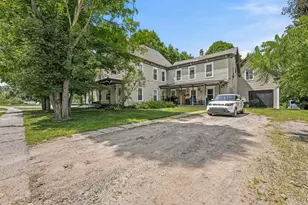 20 Railroad St, Lancaster, NH 03584 - Photo 2