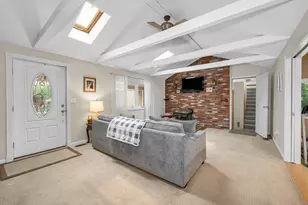31 Leonard Dr, Pelham, NH 03076 - Photo 2