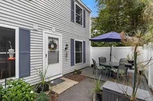 9 Hemlock Frst Dr, Dover, NH 03820 - Photo 2