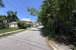 502 Manchester St, Manchester, NH 03103 - Photo 2
