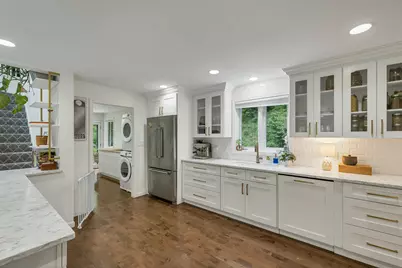 8 West Gate Drive, Bow, NH 03304 - Photo 4
