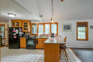 68 Merrimack Rd, Amherst, NH 03031 - Photo 8