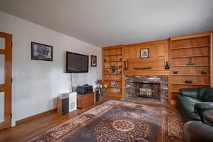 68 Merrimack Rd, Amherst, NH 03031 - Photo 12