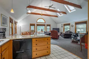 68 Merrimack Rd, Amherst, NH 03031 - Photo 6