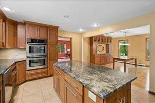 4 Berge Ln, Derry, NH 03038 - Photo 12