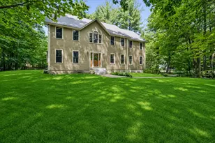4 Berge Ln, Derry, NH 03038 - Photo 2