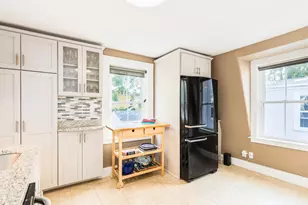 145 Cabot St, Portsmouth, NH 03801 - Photo 6