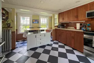 256 Lowell St, Manchester, NH 03104 - Photo 6