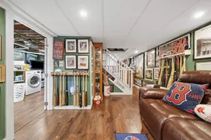27 Baker St, Hudson, NH 03051 - Photo 32