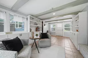 27 Baker St, Hudson, NH 03051 - Photo 4