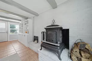 27 Baker St, Hudson, NH 03051 - Photo 8