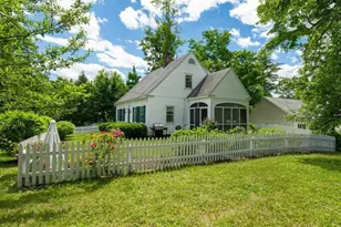 16 Brookline St, Nashua, NH 03064 - Photo 2