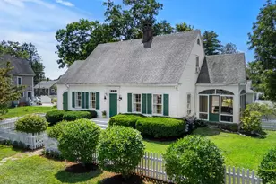 16 Brookline St, Nashua, NH 03064 - Photo 2