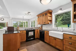 63 Best Rd, Hartland, VT 05089 - Photo 12