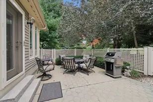 5 Pebble Beach Dr, Bedford, NH 03110 - Photo 20