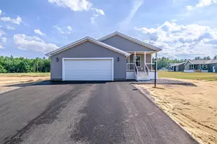 60 Diamondback Dr, Rochester, NH 03868 - Photo 2