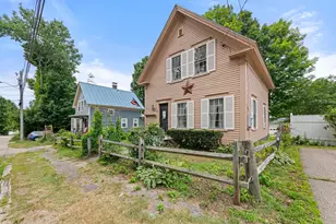 34 Pearl St, Franklin, NH 03235 - Photo 4