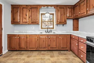 354 Seames Dr, Manchester, NH 03103 - Photo 6