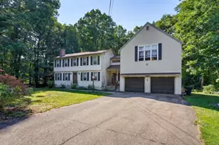 8 Raelynn Dr, Derry, NH 03038 - Photo 1