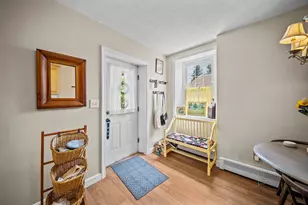 426 2nd St, Rollinsford, NH 03869 - Photo 2