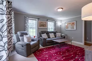 14 Village Dr, Atkinson, NH 03811 - Photo 20