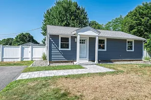 1 Eastmor Ln, Hampton, NH 03842 - Photo 2