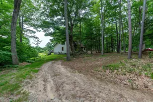 90 Champion Hill Rd, Effingham, NH 03882 - Photo 16