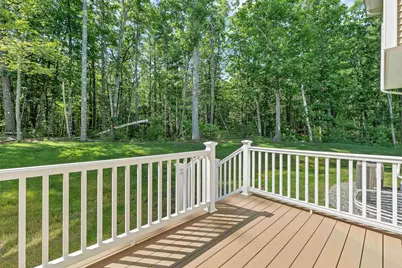 101 Centerwood Way, Manchester, NH 03102 - Photo 18