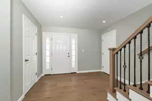 101 Centerwood Wy, Manchester, NH 03102 - Photo 4