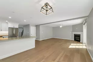 101 Centerwood Wy, Manchester, NH 03102 - Photo 10