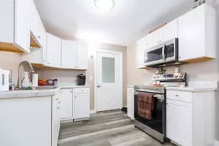 11 Cleveland St, Rochester, NH 03867 - Photo 8
