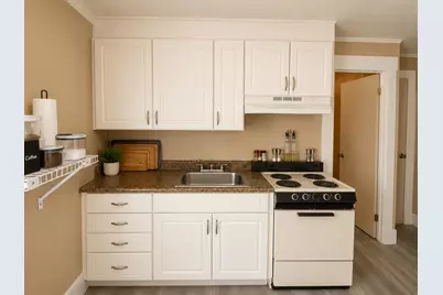 145 E Hollis Street, Nashua, NH 03060 - Photo 14