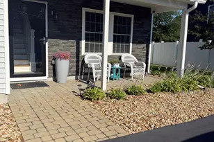 81 B Foggs Ln, Seabrook, NH 03874 - Photo 2