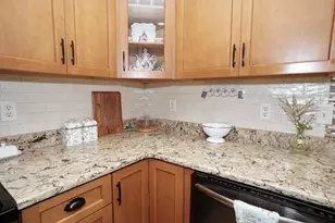 3 Old Stage Rd, Litchfield, NH 03052 - Photo 10