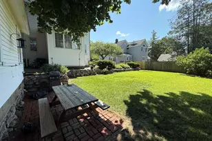 190 Ray St, Manchester, NH 03104 - Photo 8