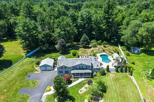 8 Forest St, Londonderry, NH 03053 - Photo 6