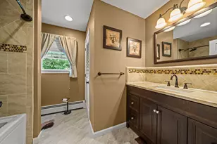 8 Forest St, Londonderry, NH 03053 - Photo 36